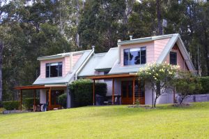 Bawley Bush Retreat and Cottages - Maitland Accommodation